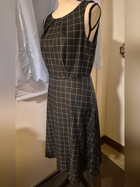 Elle Dresses & Skirts - Elle Windowpane Plaid Fit & Flare Sleeveless Dress w/Pleated Neckline NWTS